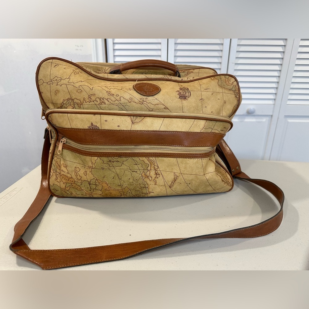 Vintage The Columbus Collection by Bagoda Duffle Bag